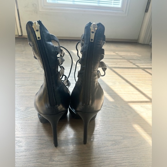 Steve Madden black lace up pointy toe Stilettos-Women's Size 8 - Picture 4 of 11